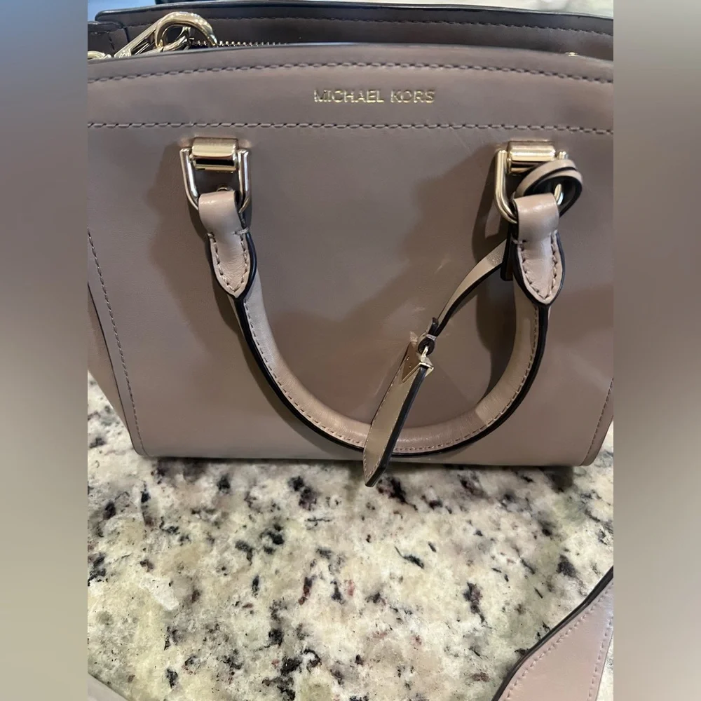 Michael Kors Benning Medium Leather Satchel Tan‎